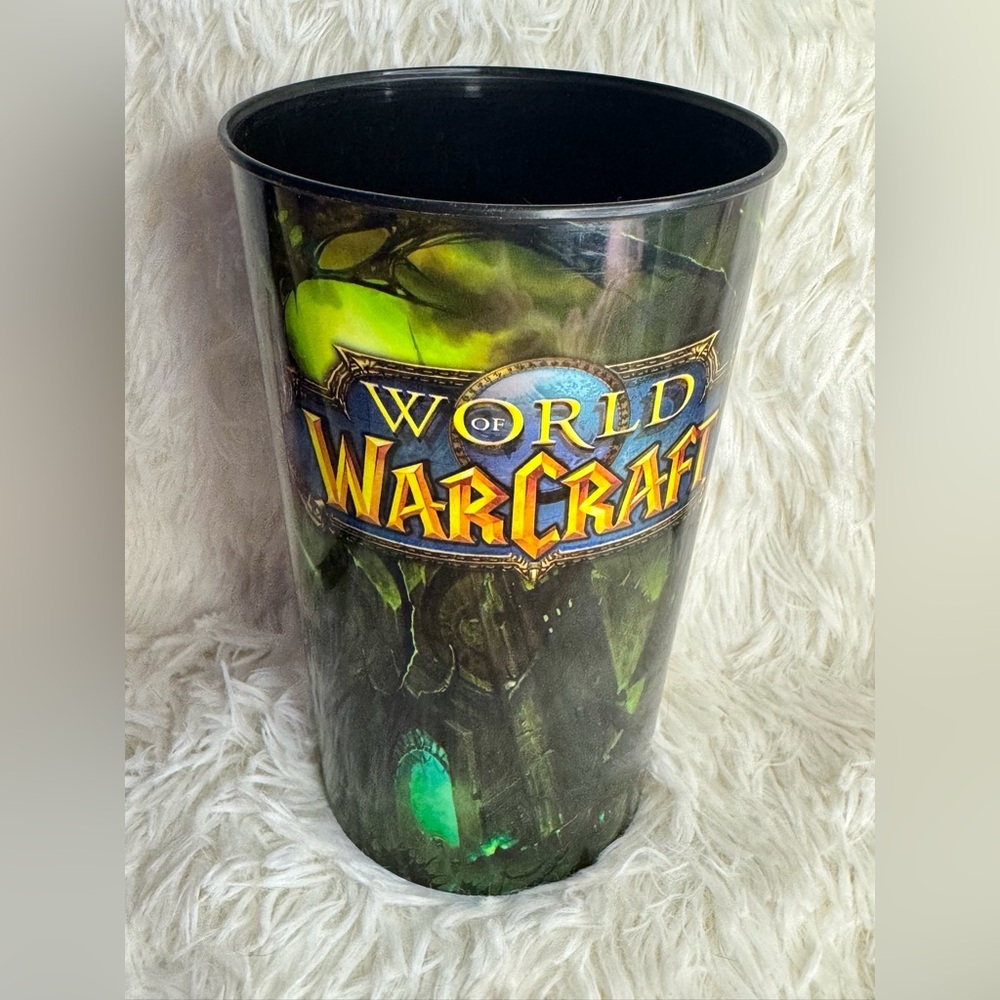 Limited Edition World of Warcraft Plastic 32 ounce Cup AM/PM Collector Editions